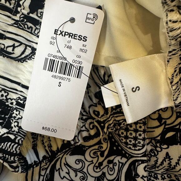 NWT EXPRESS High waisted design wide leg pants Size Small - Picture 10 of 10